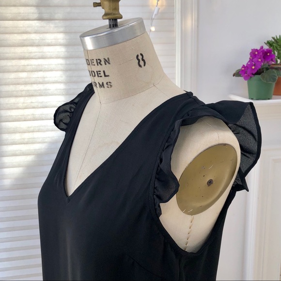 J. CREW ❤️❤️❤️ Sleeveless Ruffle Top - Picture 2 of 5